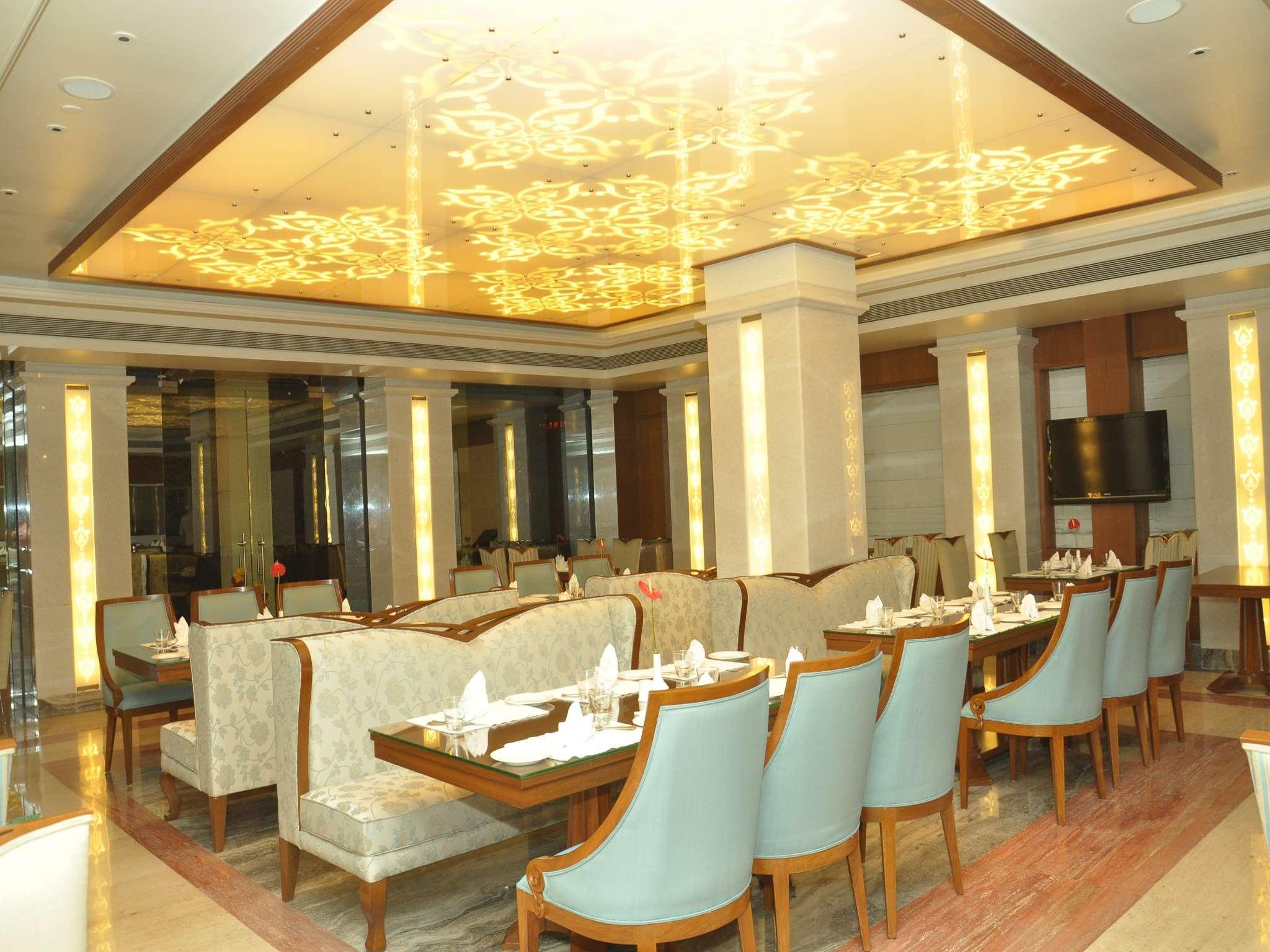 Hotel Royal Tulip Navi Mumbai Exterior foto