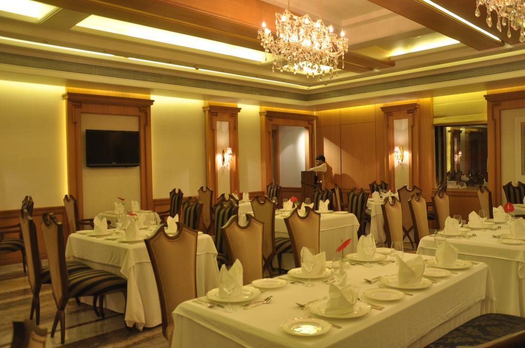 Hotel Royal Tulip Navi Mumbai Exterior foto