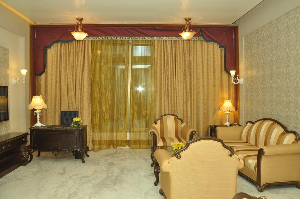 Hotel Royal Tulip Navi Mumbai Exterior foto