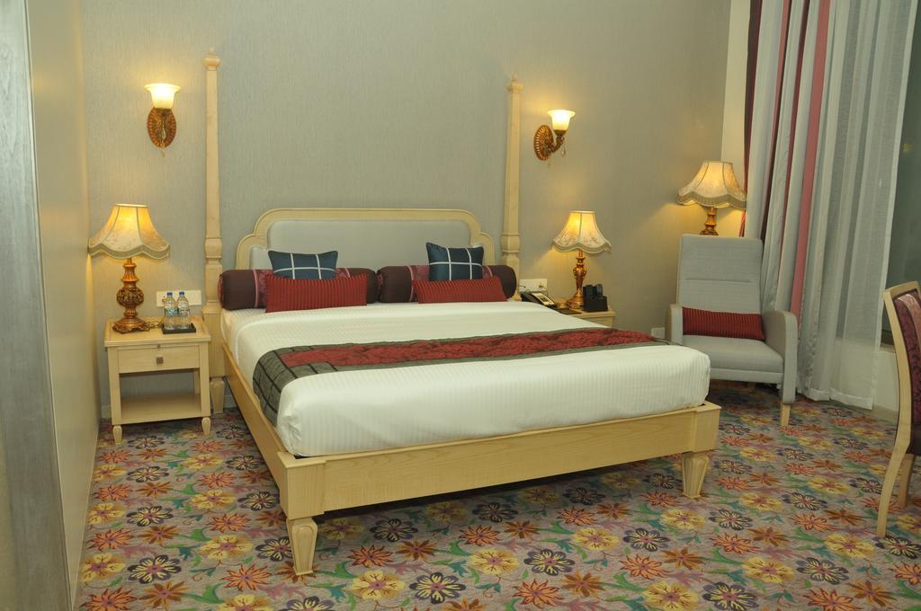 Hotel Royal Tulip Navi Mumbai Exterior foto