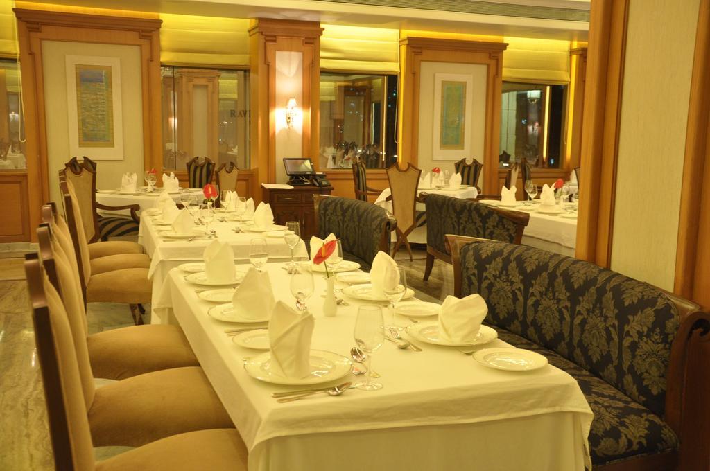Hotel Royal Tulip Navi Mumbai Exterior foto
