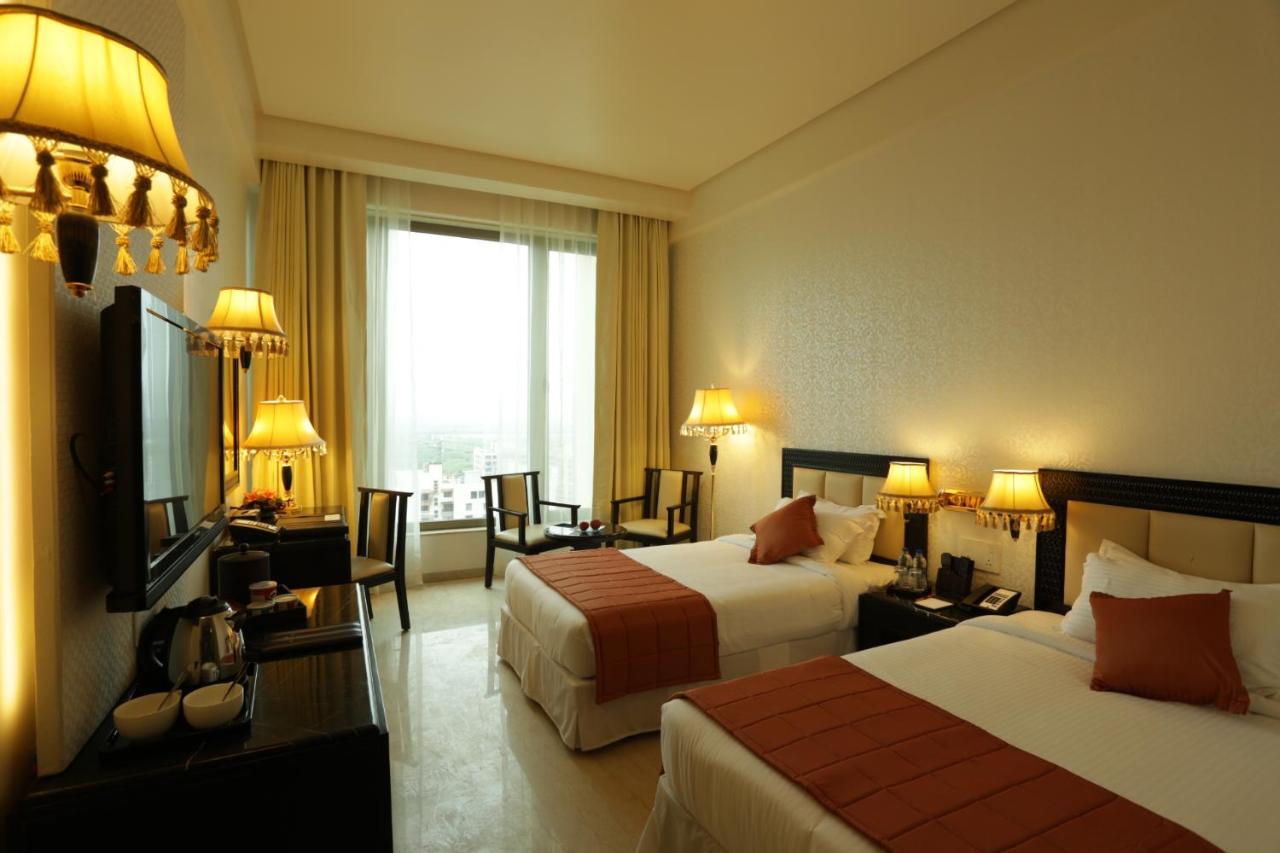Hotel Royal Tulip Navi Mumbai Exterior foto